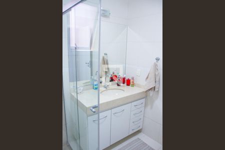 Casa à venda com 200m², 4 quartos e 2 vagasBanheiro da Suíte 2