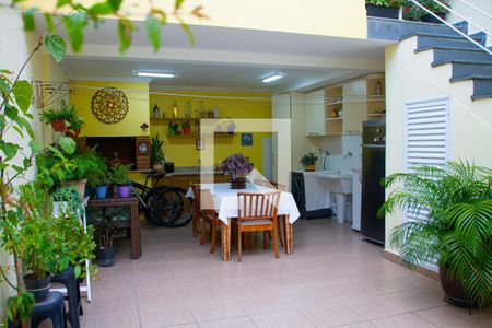 Casa à venda com 200m², 4 quartos e 2 vagasQuintal