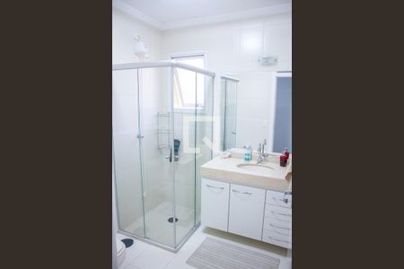 Casa à venda com 200m², 4 quartos e 2 vagasBanheiro da Suíte 2