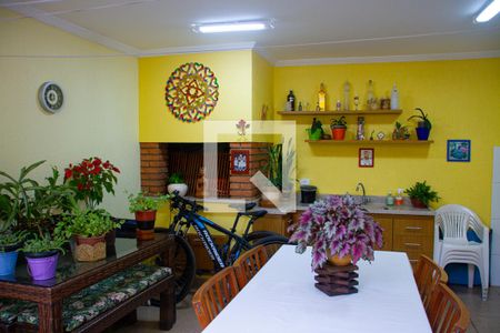 Casa à venda com 200m², 4 quartos e 2 vagasChurrasqueira