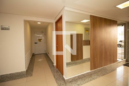 Apartamento à venda com 43m², 2 quartos e sem vaga Apartamento à venda com 43m², 2 quartos e sem vagaHall social