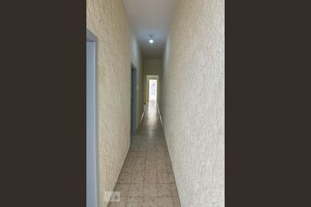 Corredor de casa para alugar com 3 quartos, 80m² em Vaz Lobo, Rio de Janeiro