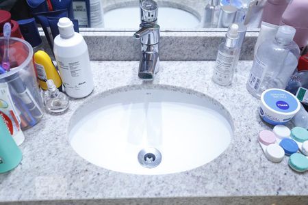 Apartamento à venda com 23m², 1 quarto e sem vagaBanheiro