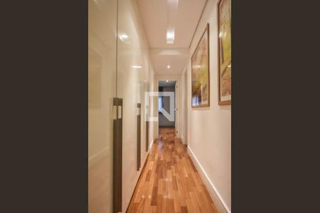 Apartamento à venda com 202m², 3 quartos e 4 vagasCorredor