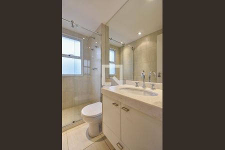 Apartamento à venda com 202m², 3 quartos e 4 vagasBanheiro Suíte Master 02