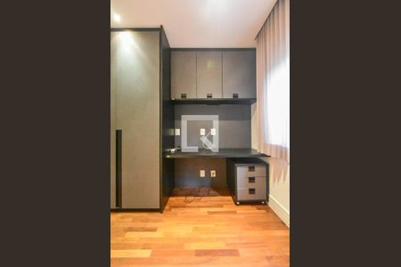 Apartamento à venda com 202m², 3 quartos e 4 vagasSuite 02