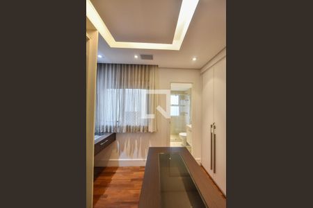 Apartamento à venda com 202m², 3 quartos e 4 vagasCloset Suíte Master