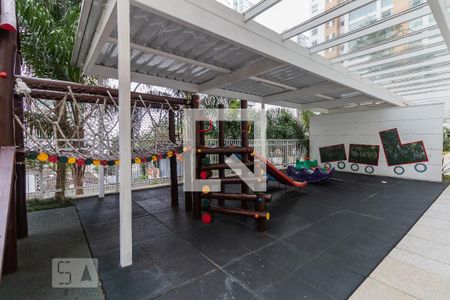 Apartamento à venda com 202m², 3 quartos e 4 vagas Apartamento à venda com 202m², 3 quartos e 4 vagasCondomínio