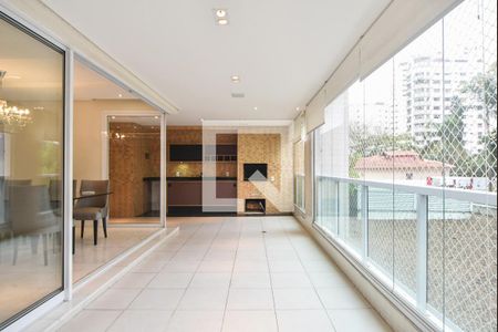 Apartamento à venda com 202m², 3 quartos e 4 vagasVaranda Gourmet