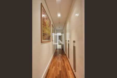 Apartamento à venda com 202m², 3 quartos e 4 vagasCorredor