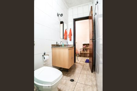 Casa à venda com 232m², 3 quartos e 3 vagas Casa à venda com 232m², 3 quartos e 3 vagasBanheiro