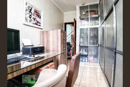 Casa à venda com 232m², 3 quartos e 3 vagas Casa à venda com 232m², 3 quartos e 3 vagasEscritório / Dispensa