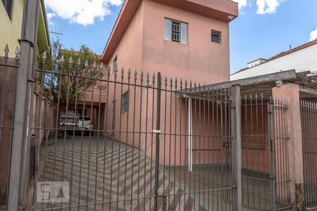 Casa à venda com 140m², 4 quartos e 4 vagas Casa à venda com 140m², 4 quartos e 4 vagasFachada