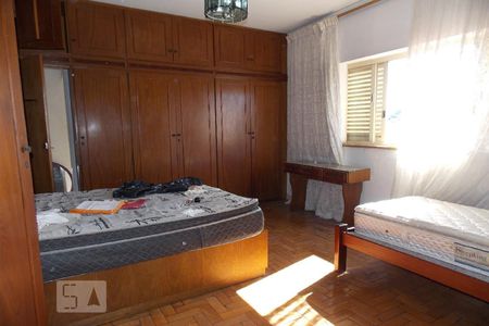 Casa à venda com 200m², 4 quartos e 3 vagas Casa à venda com 200m², 4 quartos e 3 vagasSuite