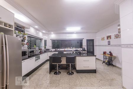 Casa à venda com 357m², 4 quartos e 4 vagasCozinha