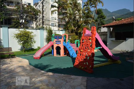 Apartamento à venda com 85m², 3 quartos e 1 vagaÁrea Comum - Playground