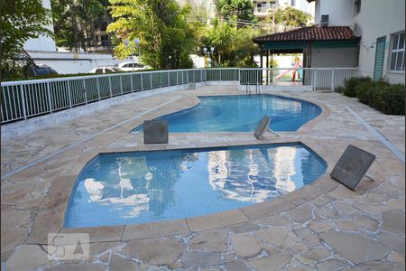 Apartamento à venda com 85m², 3 quartos e 1 vagaÁrea comum - Piscina