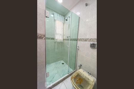 Apartamento para alugar com 184m², 3 quartos e 2 vagasBanheiro