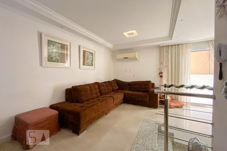 Apartamento para alugar com 184m², 3 quartos e 2 vagasSegundo andar