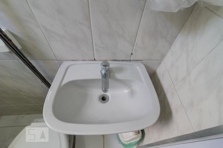Casa à venda com 195m², 3 quartos e 2 vagas Casa à venda com 195m², 3 quartos e 2 vagasBanheiro