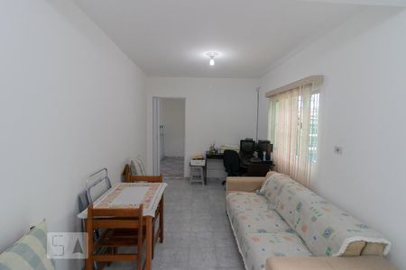 Casa à venda com 195m², 3 quartos e 2 vagas Casa à venda com 195m², 3 quartos e 2 vagasEscritório