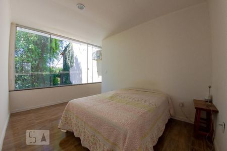 Casa à venda com 400m², 4 quartos e 2 vagasQuarto 4