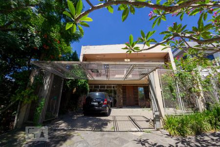 Casa à venda com 400m², 4 quartos e 2 vagasFachada da Casa