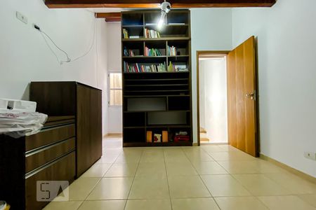 Casa de condomínio à venda com 97m², 2 quartos e 2 vagasSótão lado Direito