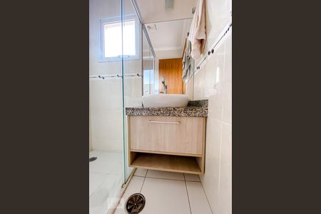 Casa de condomínio à venda com 97m², 2 quartos e 2 vagasBanheiro Quarto 02