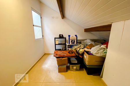 Casa de condomínio à venda com 97m², 2 quartos e 2 vagasSótão lado esquerdo