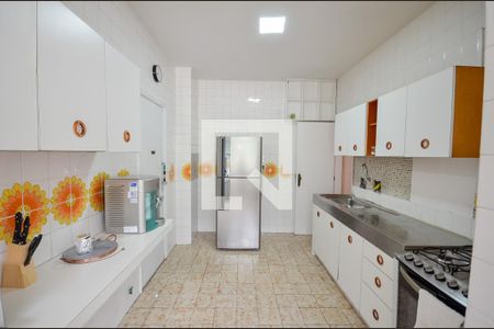 Apartamento à venda com 336m², 4 quartos e 2 vagasCozinha