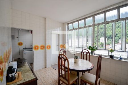 Apartamento à venda com 336m², 4 quartos e 2 vagasCozinha