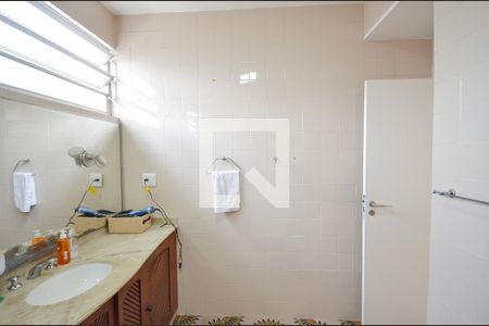 Apartamento à venda com 336m², 4 quartos e 2 vagasBanheiro da Suíte