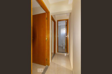 Corredor de apartamento para alugar com 2 quartos, 42m² em Vila Regente Feijó, São Paulo