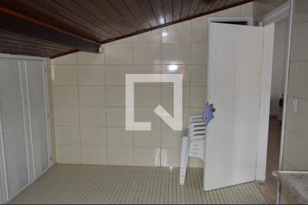 Casa para alugar com 650m², 6 quartos e 6 vagasSegundo andar - Cozinha