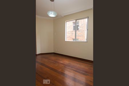 Sala de apartamento para alugar com 3 quartos, 85m² em Buritis, Belo Horizonte