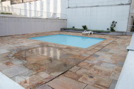 Apartamento à venda com 45m², 2 quartos e 1 vaga Apartamento à venda com 45m², 2 quartos e 1 vagaÁrea comum - Piscina