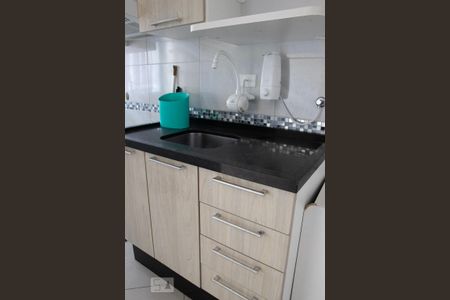 Apartamento à venda com 45m², 2 quartos e 1 vaga Apartamento à venda com 45m², 2 quartos e 1 vagaCozinha - Armário