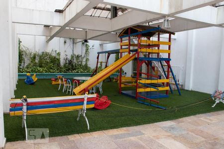 Apartamento à venda com 45m², 2 quartos e 1 vaga Apartamento à venda com 45m², 2 quartos e 1 vagaÁrea Comum - Playground