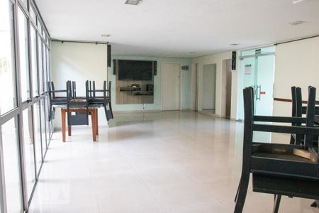 Apartamento à venda com 45m², 2 quartos e 1 vaga Apartamento à venda com 45m², 2 quartos e 1 vagaÁrea comum - Salão de festas
