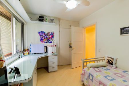 Apartamento à venda com 130m², 3 quartos e 2 vagasQuarto 2
