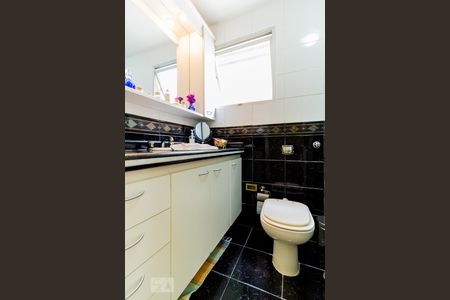 Apartamento à venda com 130m², 3 quartos e 2 vagasSuíte - Banheiro