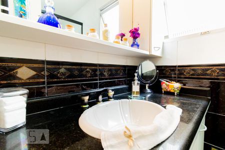 Apartamento à venda com 130m², 3 quartos e 2 vagasSuíte - Banheiro