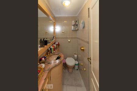 Apartamento à venda com 197m², 4 quartos e 3 vagas Apartamento à venda com 197m², 4 quartos e 3 vagasBanheiro