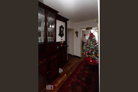 Apartamento à venda com 197m², 4 quartos e 3 vagas Apartamento à venda com 197m², 4 quartos e 3 vagasHall