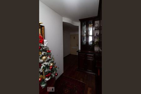 Apartamento à venda com 197m², 4 quartos e 3 vagas Apartamento à venda com 197m², 4 quartos e 3 vagasHall