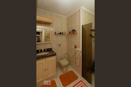 Apartamento à venda com 197m², 4 quartos e 3 vagas Apartamento à venda com 197m², 4 quartos e 3 vagasBanheiro de Suíte