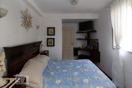 Apartamento à venda com 197m², 4 quartos e 3 vagas Apartamento à venda com 197m², 4 quartos e 3 vagassuíte
