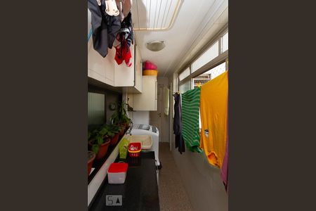 Apartamento à venda com 197m², 4 quartos e 3 vagas Apartamento à venda com 197m², 4 quartos e 3 vagasÁrea de Serviço