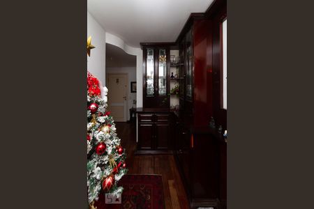 Apartamento à venda com 197m², 4 quartos e 3 vagas Apartamento à venda com 197m², 4 quartos e 3 vagasHall